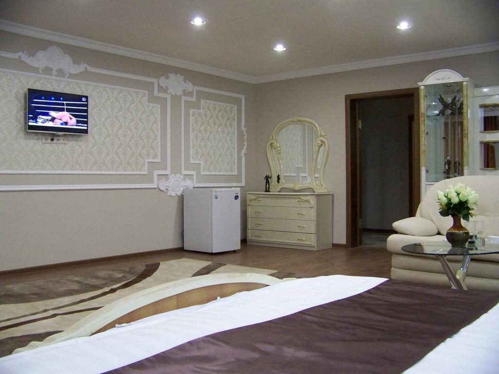 Sky Luxe Hotel Nur-Sultan  Exterior photo